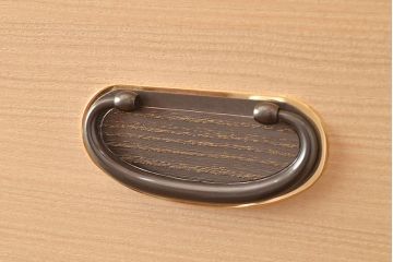 中古　伝統工芸品　伝統工芸士・横山松雄作　明るい木肌が温もりを感じさせる加茂総桐箪笥(総桐たんす、引き出し、チェスト、衣装タンス)(R-048411)