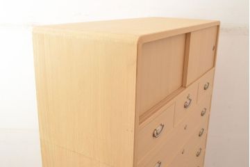 中古　伝統工芸品　伝統工芸士・横山松雄作　かくし付き!すずらんの意匠金具が愛らしい加茂総桐箪笥(総桐たんす、整理箪笥、引き出し、チェスト、衣装タンス)(R-048412)