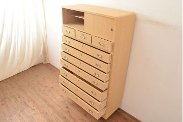 中古　伝統工芸品　伝統工芸士・横山松雄作　かくし付き!すずらんの意匠金具が愛らしい加茂総桐箪笥(総桐たんす、整理箪笥、引き出し、チェスト、衣装タンス)(R-048412)