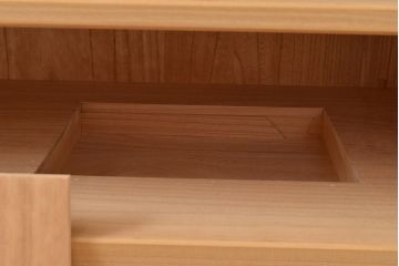 中古　伝統工芸品　伝統工芸士・横山松雄作　かくし付き!すずらんの意匠金具が愛らしい加茂総桐箪笥(総桐たんす、整理箪笥、引き出し、チェスト、衣装タンス)(R-048412)