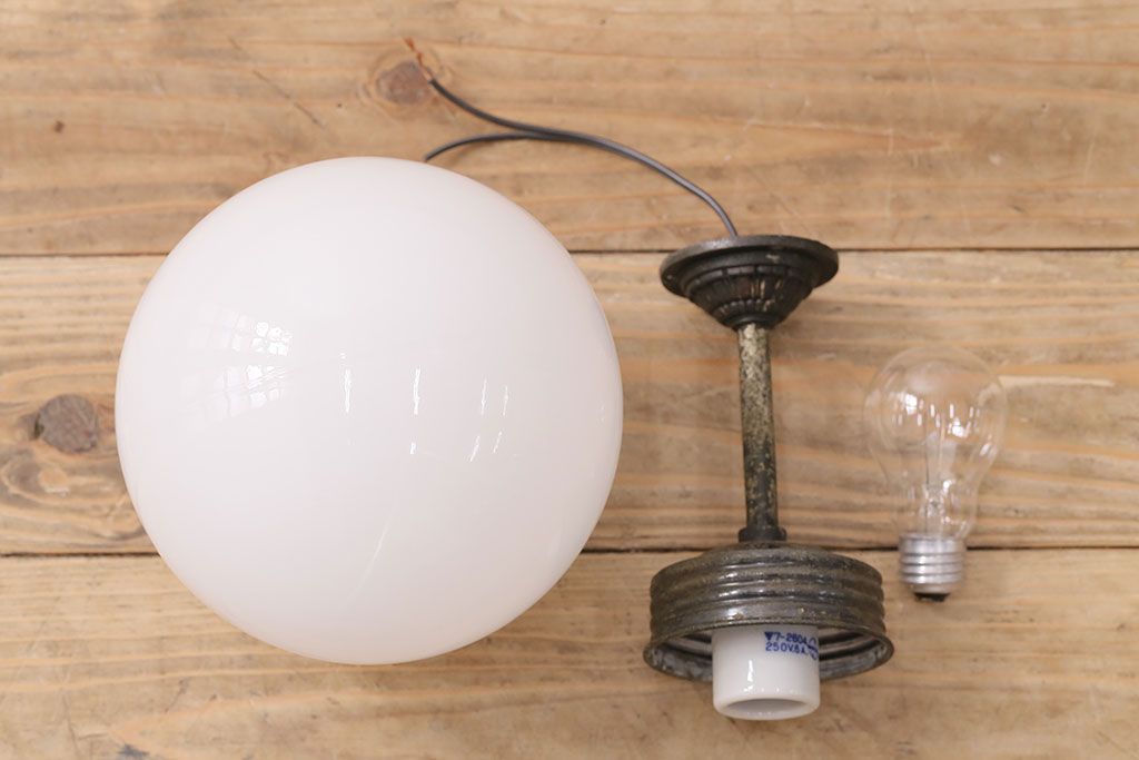 和製アンティーク　シャビーなブラケットが良い雰囲気を作り出す天井照明(吊り下げ照明、ペンダントライト)(R-048415)