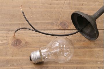 和製アンティーク　シャビーなブラケットが良い雰囲気を作り出す天井照明(吊り下げ照明、ペンダントライト)(R-048416)