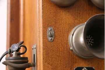 大正〜昭和初期　デルビル磁石式電話機(壁掛け電話機)(R-048425)