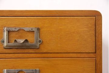 和製アンティーク　ネームプレート付きが嬉しい、ナラ材製の小引き出し(引き出し、チェスト)(R-048427)
