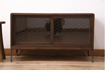 和製アンティーク 和の趣あふれる、オリジナル組子入りガラスの箪笥ローボード(戸棚、テレビ台、テレビボード、時代箪笥)(R-048431)