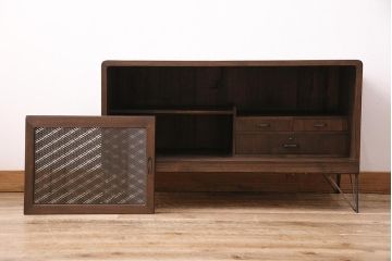 和製アンティーク 和の趣あふれる、オリジナル組子入りガラスの箪笥ローボード(戸棚、テレビ台、テレビボード、時代箪笥)(R-048431)