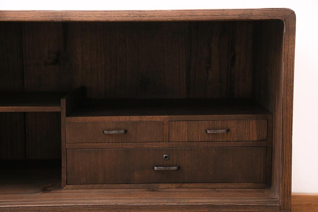 和製アンティーク 和の趣あふれる、オリジナル組子入りガラスの箪笥ローボード(戸棚、テレビ台、テレビボード、時代箪笥)(R-048431)