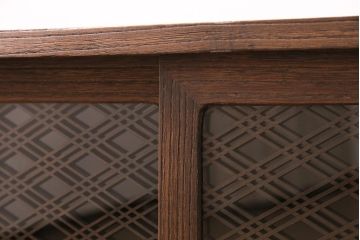 和製アンティーク 和の趣あふれる、オリジナル組子入りガラスの箪笥ローボード(戸棚、テレビ台、テレビボード、時代箪笥)(R-048431)