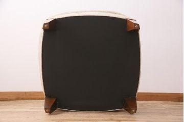 中古　HENREDON(ヘンレドン)　丸みを帯びたデザインが可愛らしいシンプルなオットマン(スツール、チェア)(R-048443)