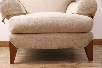 中古　HENREDON(ヘンレドン)　丸みを帯びたデザインが可愛らしい一人掛けソファ(シングル、アームチェア、1Pソファ)(R-048444)