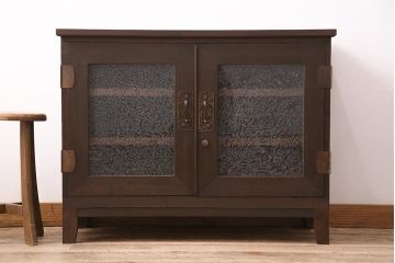 和製アンティーク　桐タンスリメイク!!　結霜ガラスと金具が上品な趣を醸し出すテレビ台(ローボード、収納棚、テレビボード)(R-048445)