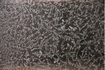 和製アンティーク　桐タンスリメイク!!　結霜ガラスと金具が上品な趣を醸し出すテレビ台(ローボード、収納棚、テレビボード)(R-048445)