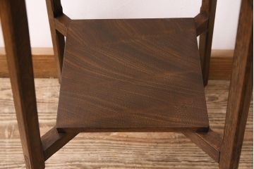 和製アンティーク　優しい木の温もりあふれるナラ材製の花台(飾り台)(R-048448)