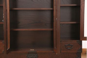 中古　伝統民芸家具　岩谷堂箪笥　存在感のある黒い金具が目を引くサイドボード(収納棚、戸棚、キャビネット)(R-048450)