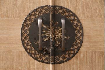 中古　伝統工芸　上品な佇まいが魅力的な加茂総桐箪笥(総桐たんす、衣装箪笥、着物箪笥、和タンス)(定価約120万円)(R-048451)