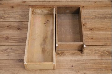 イギリスアンティーク　品のある佇まいが素敵な、両面使いが出来るカウンターテーブル(デスク、在宅ワーク、在宅用レジ台、作業台、収納棚)(R-048452)