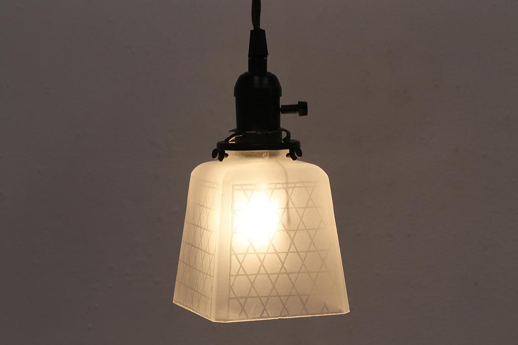 アンティーク照明　和洋折衷の空間におすすめなペンダントライト(吊り下げ照明、天井照明)(R-048456)