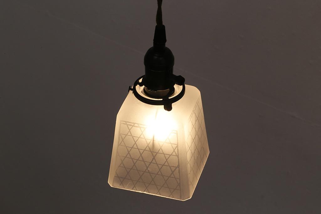 アンティーク照明　和洋折衷の空間におすすめなペンダントライト(吊り下げ照明、天井照明)(R-048456)