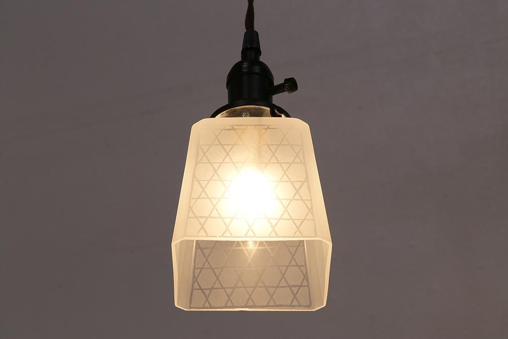 アンティーク照明　和洋折衷の空間におすすめなペンダントライト(吊り下げ照明、天井照明)(R-048456)