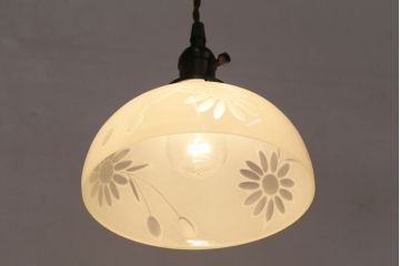 アンティーク照明　昭和レトロ　華やぐ空間を演出してくれる切子電笠照明(天井照明、吊り下げ照明、ペンダントライト)(R-048462)