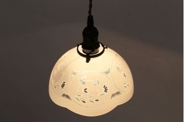 アンティーク照明　端正な美しさが際立つ爽やかな切子ガラス電笠照明　レプリカ(被せガラス、天井照明、吊り下げ照明、ペンダントライト)(R-048465)