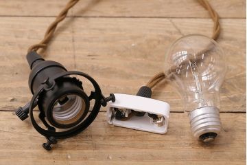アンティーク照明　端正な美しさが際立つ爽やかな切子ガラス電笠照明　レプリカ(被せガラス、天井照明、吊り下げ照明、ペンダントライト)(R-048466)