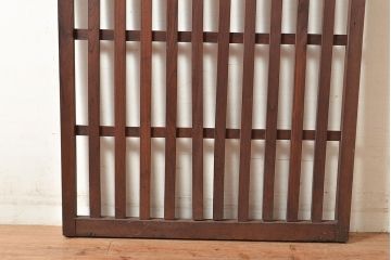 アンティーク建具　明治期　希少　古い木の風合いが魅力的な欅(ケヤキ)材の荒格子戸1枚　(R-048474)