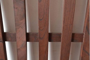 アンティーク建具　明治期　希少　古い木の風合いが魅力的な欅(ケヤキ)材の荒格子戸1枚　(R-048474)