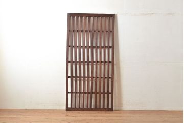 アンティーク建具　明治期　希少　古い木の風合いと木目が魅力的なケヤキ材の荒格子戸1枚(格子戸、引き戸、建具)(R-048474)