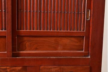 和製アンティーク　希少・美品!赤みがかった色味が上質な雰囲気を醸し出す7尺水屋箪笥(重ね箪笥、収納棚、戸棚)(R-048475)