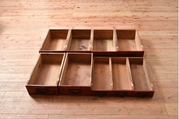 和製アンティーク　希少・美品!赤みがかった色味が上質な雰囲気を醸し出す水屋箪笥サイドボード(7尺水屋箪笥、収納棚、戸棚、サイドキャビネット)(R-048476)