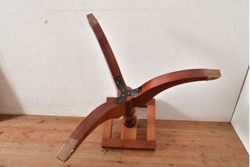 中古　大塚家具　エレガントな空間演出に活躍するマホガニー材製のダイニングテーブル(食卓、4人掛け、6人掛け、作業台)(定価約58万円)(R-048478)
