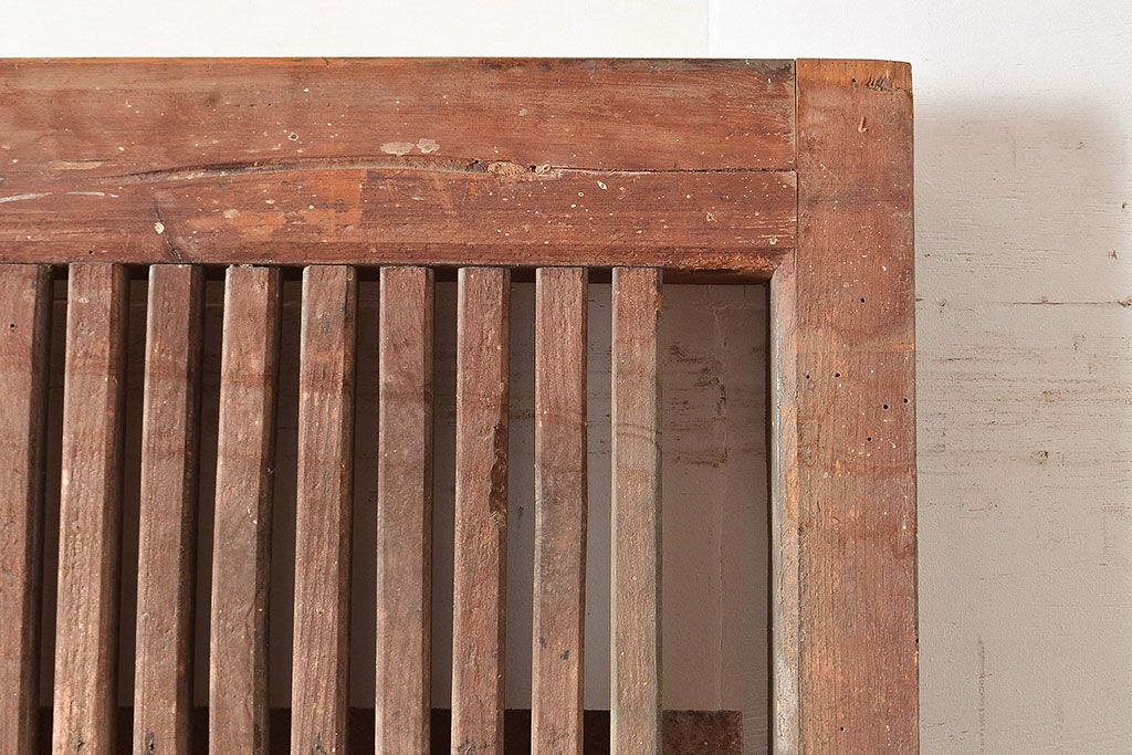 アンティーク建具　枠ヒノキ材・腰板ケヤキ材　経年によって増した味わいが魅力の蔵戸(引き戸、玄関戸)(R-048480)