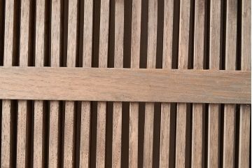 アンティーク建具　総栗材　情緒溢れる空間作りに!味のある風合いが魅力の蔵戸(引き戸、玄関戸)(R-048481)