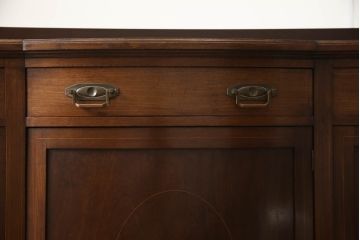 イギリスアンティーク　高級品!象嵌があしらわれたマホガニー材製のキャビネット(収納棚、戸棚、食器棚)(R-048484)