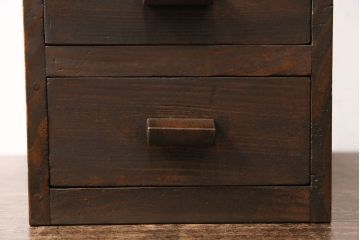 アンティーク家具　杉材　レトロな空間作りに活躍する小引き出し(小物収納)(R-048489)