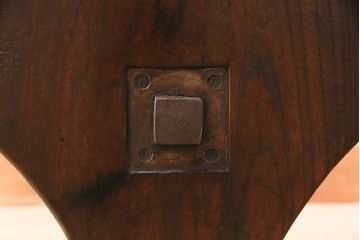 アンティーク雑貨　カシ(樫)材・ケヤキ(欅)材　珍しい造りが目を引く味わい深い滑車(R-048490)