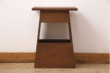 和製アンティーク　ラワン材　懐かしさのある木肌が魅力的な踏み台(スツール、花台)(R-048493)