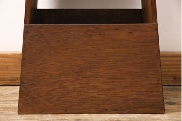 和製アンティーク　ラワン材　懐かしさのある木肌が魅力的な踏み台(スツール、花台)(R-048493)