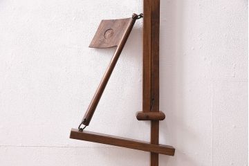 昭和初期　古き良き時代の雰囲気を味わえる総ケヤキ材製の自在鉤(じざいかぎ)(R-048497)