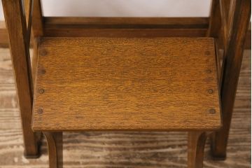 アンティーク家具　収納できる階段が珍しい踏み台(3段、ステップ、飾り棚)(R-048499)