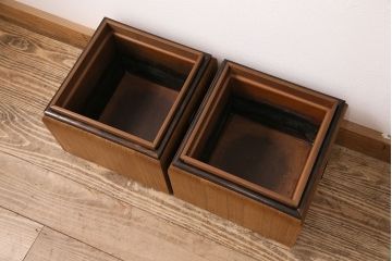 和製アンティーク　指物工芸品　桐材・桑材・黒柿材　高級品!桐の木目が綺麗な角火鉢2つセット(木製火鉢、手あぶり)(R-048500)