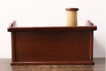 中古　カリモク家具(karimoku)　上質な和の風情漂うカリン材製の煙草盆(たばこ盆、煙草入れ、小物入れ、花梨材)(R-048503)