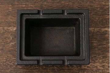 中古　カリモク家具(karimoku)　上質な和の風情漂うカリン材製の煙草盆(たばこ盆、煙草入れ、小物入れ、花梨材)(R-048503)