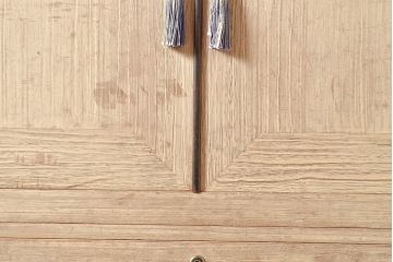 和製アンティーク　前面桐材　衣装盆付き　桐箪笥(着物箪笥、引き出し、和タンス、衣装箪笥)(R-048506)