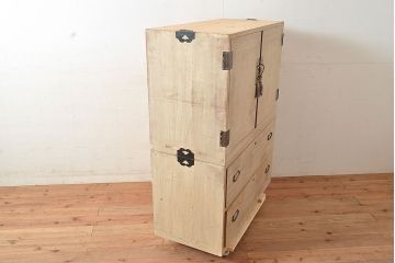 和製アンティーク　前面桐材　衣装盆付き　桐箪笥(着物箪笥、引き出し、和タンス、衣装箪笥)(R-048506)