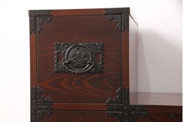 中古　四国・高松　飛鳥民芸家具　三方にケヤキ材を使用した高級感漂う階段箪笥(和タンス)(R-048510)