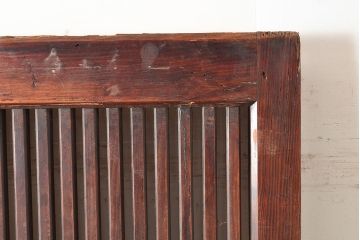 アンティーク建具　明治期　松材　縁起物の巾着金具付き!燻されたような色合いが魅力の蔵戸　(R-048516)