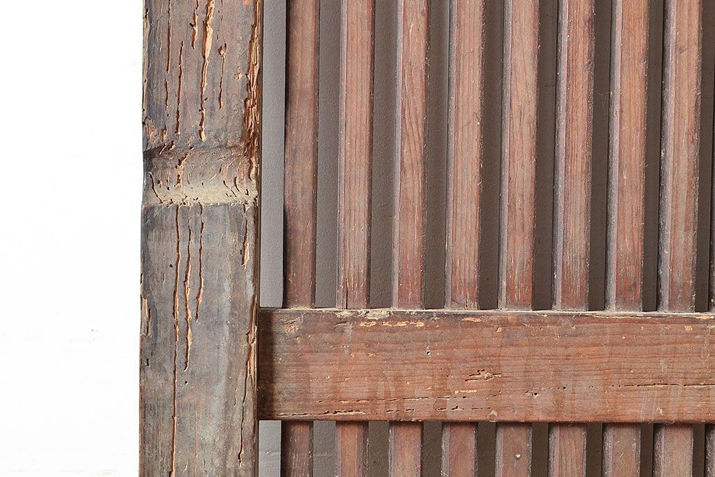アンティーク建具　明治期　松材　縁起物の巾着金具付き!燻されたような色合いが魅力の蔵戸　(R-048516)