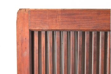 アンティーク建具　松材　縁起物の巾着金具付き!燻されたような色合いが魅力の蔵戸(引き戸、玄関戸)(R-048516)